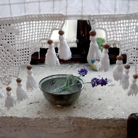 Sun Han/Misafirhane Alaçatı